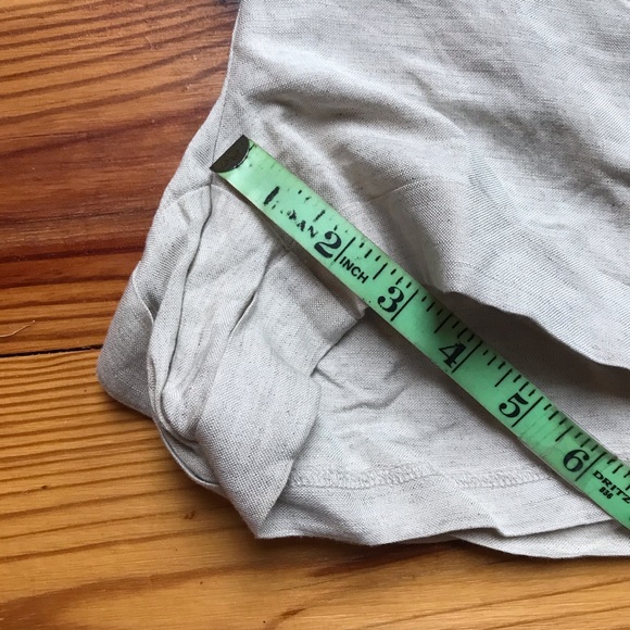 Forever 21 Beige Linen Side Button Shorts, EUC, L - Picture 7 of 10